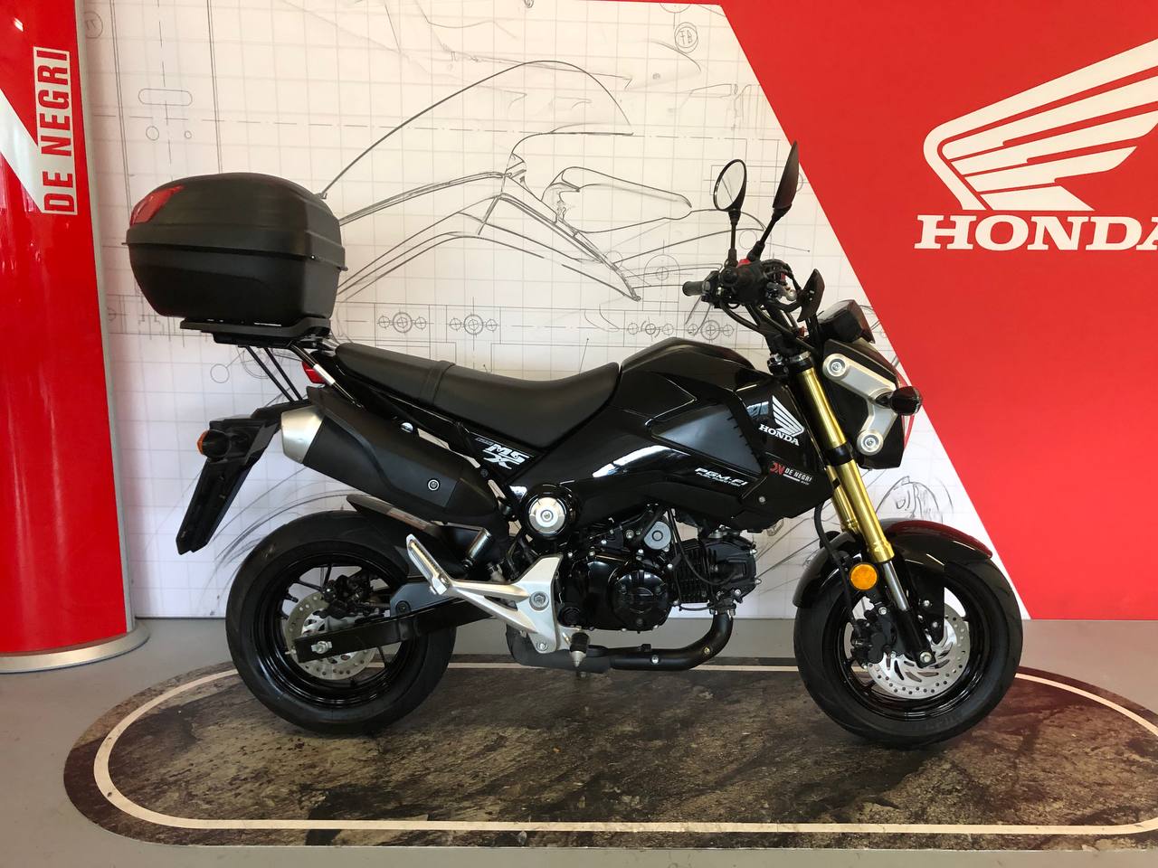 Honda - MSX125 de negri moto 2