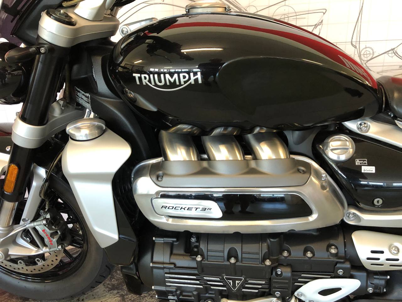 Triumph - Rocket 3R de negri 6