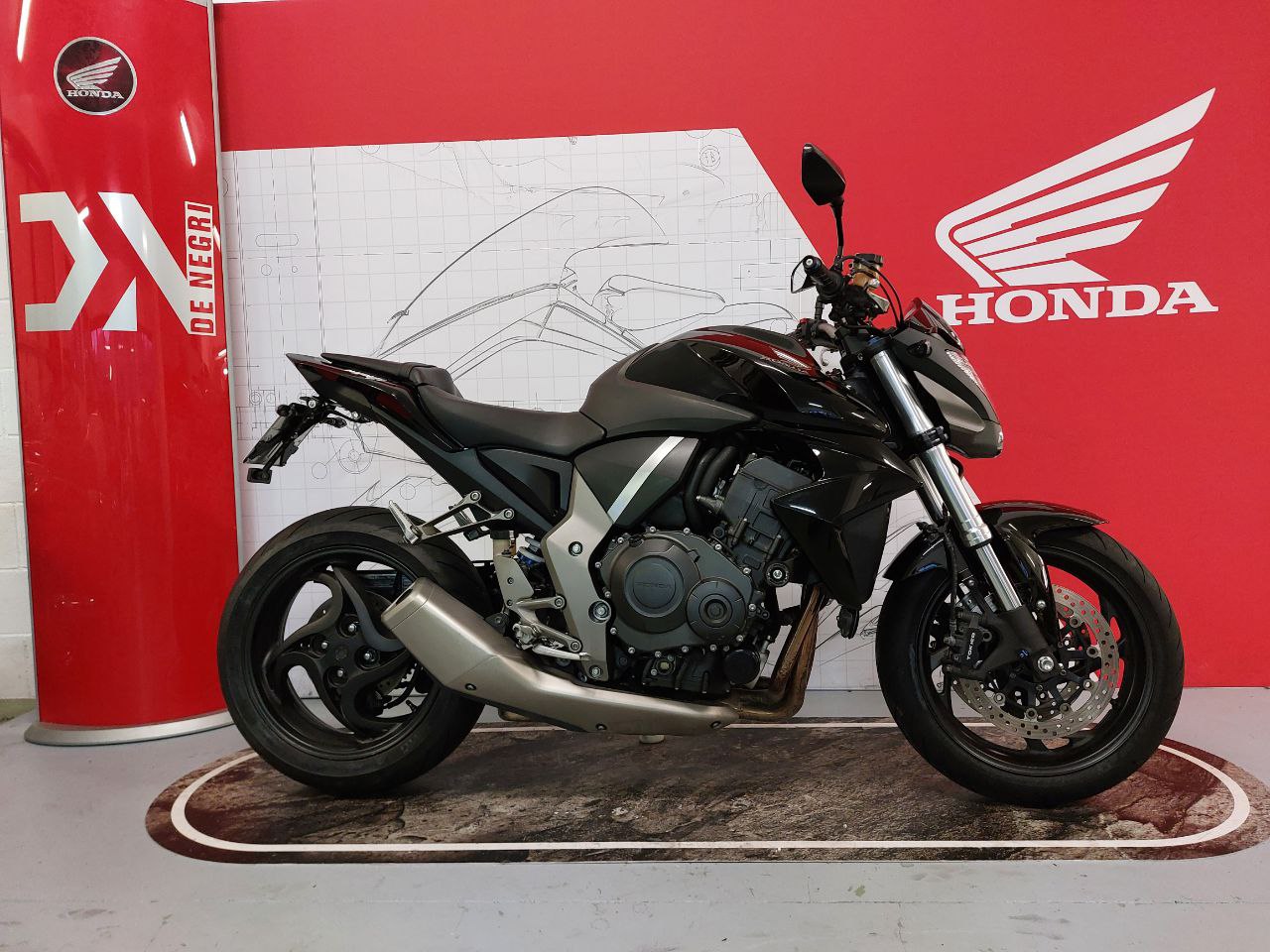 CB1000R GIU2009 5000 EUR CV (6)