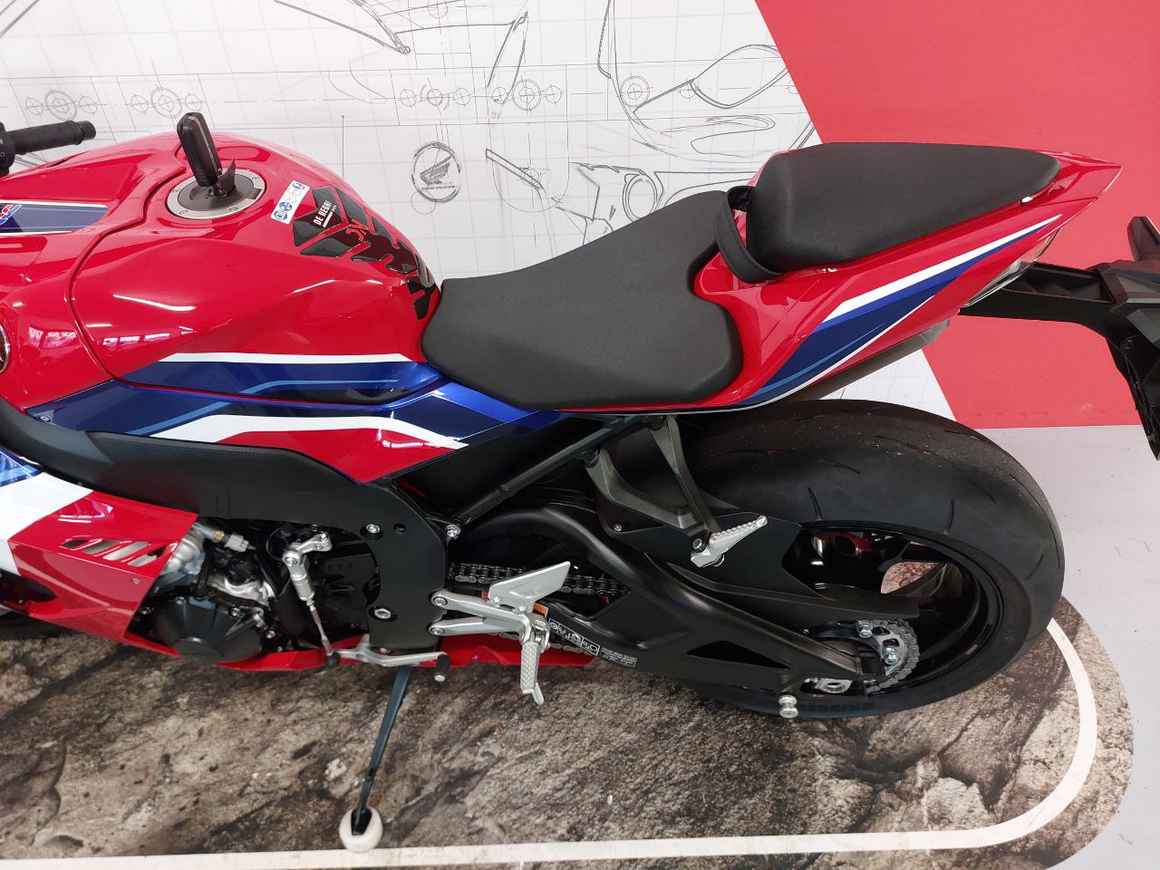 CBR1000RR-R SP HRC (4)