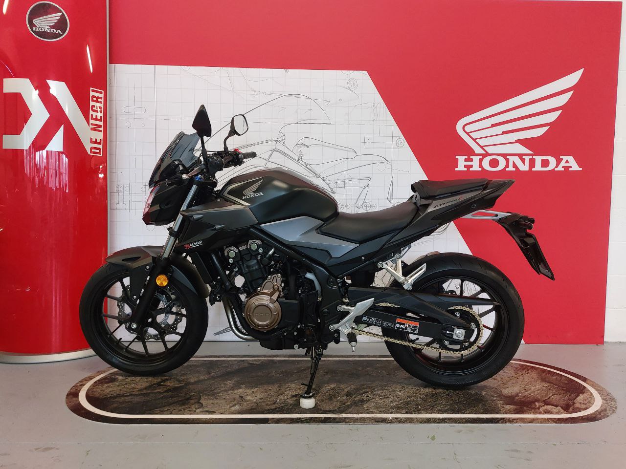 HONDA CB500F 2022 4900EUR CON CUPOLINO