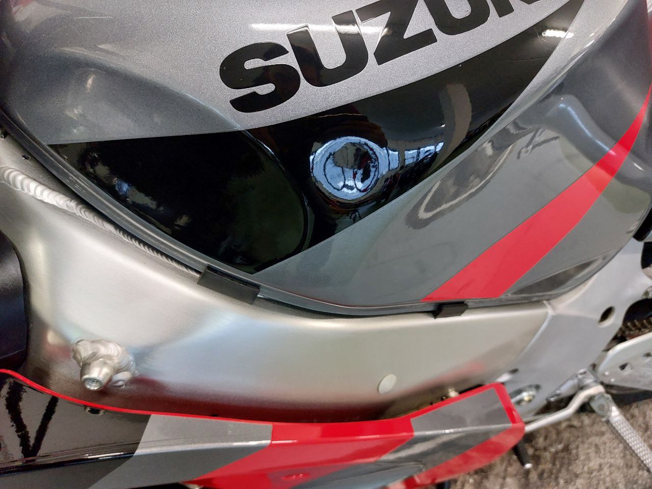 SUZUKI GSX 600 R 1998 (4)