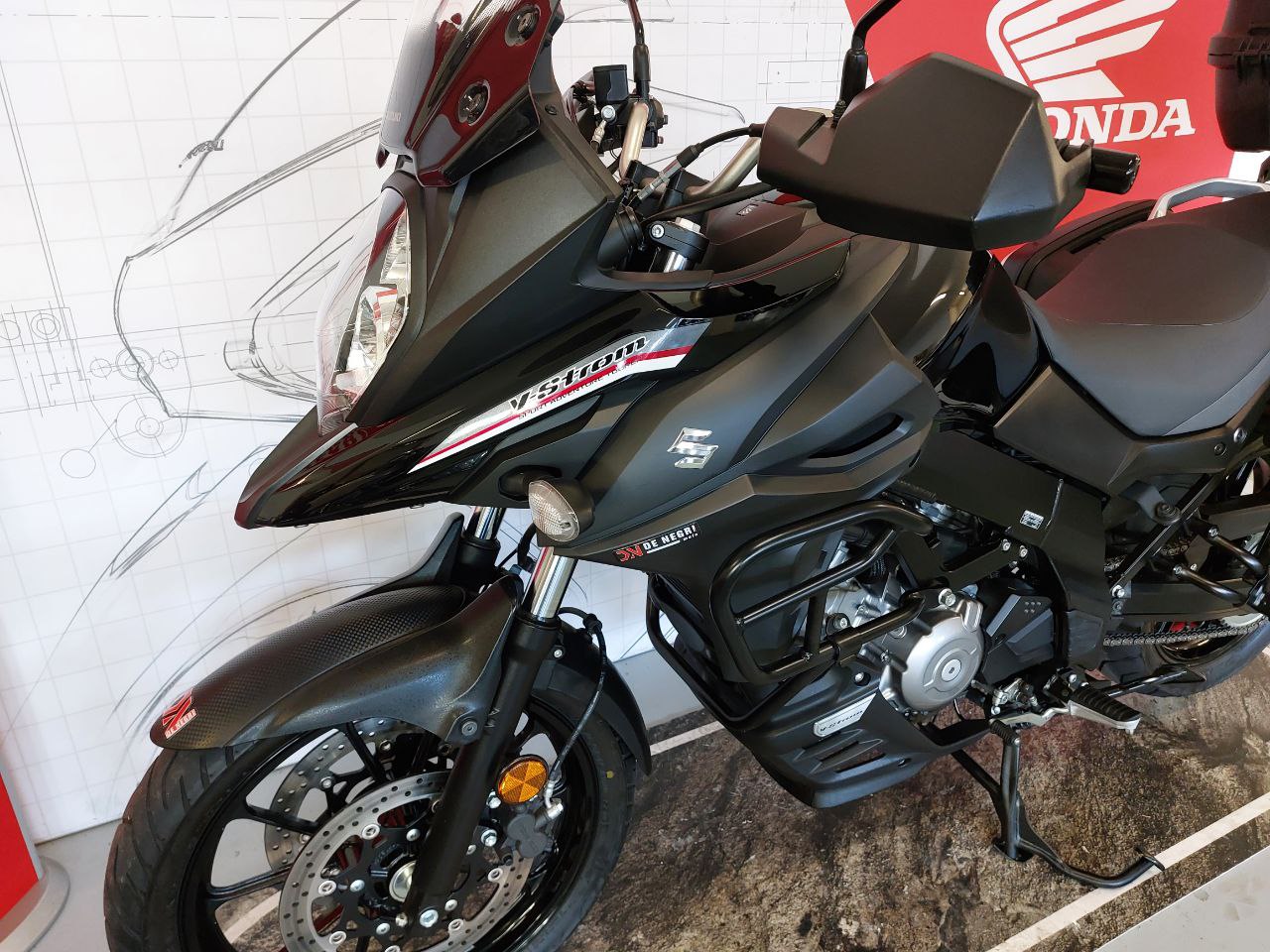 SUZUKI V-STROM 650 2018 6300EUR (2)