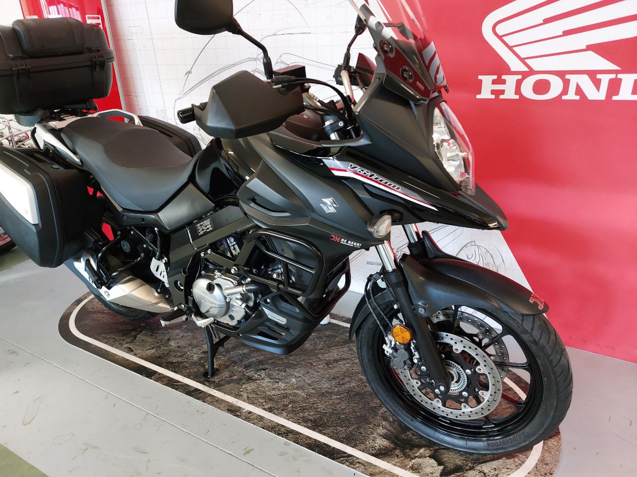 SUZUKI V-STROM 650 2018 6300EUR (9)