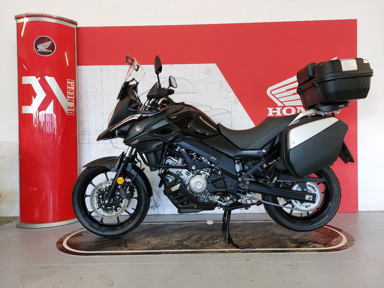 SUZUKI V-STROM 650 2018 6300EUR