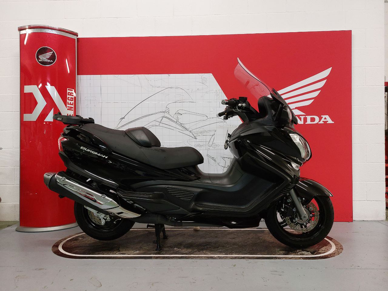 SUZUKI BURGMAN 650 2013 4500EUR (7)