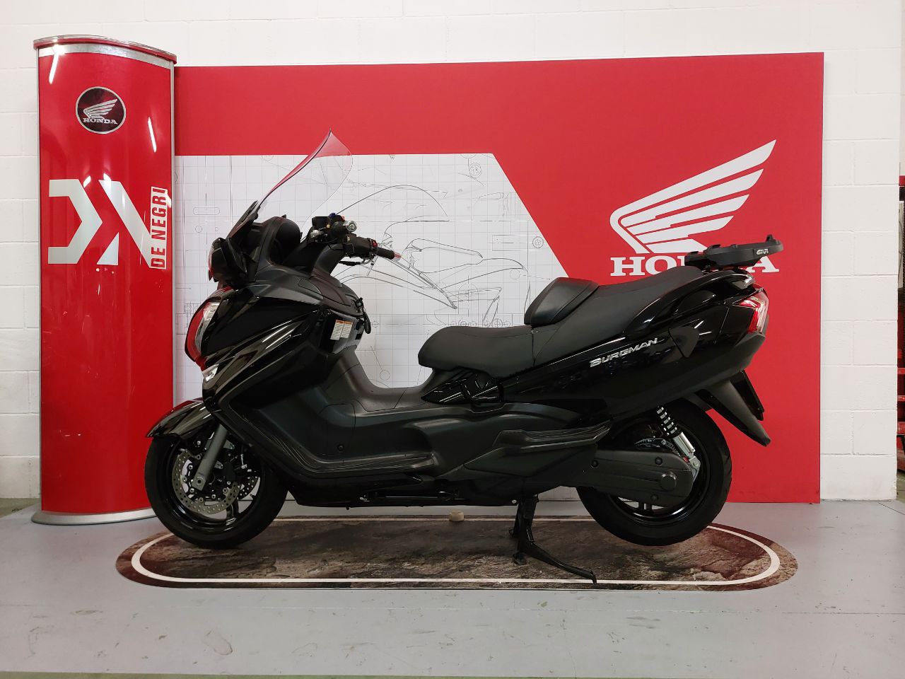 SUZUKI BURGMAN 650 2013 4500EUR