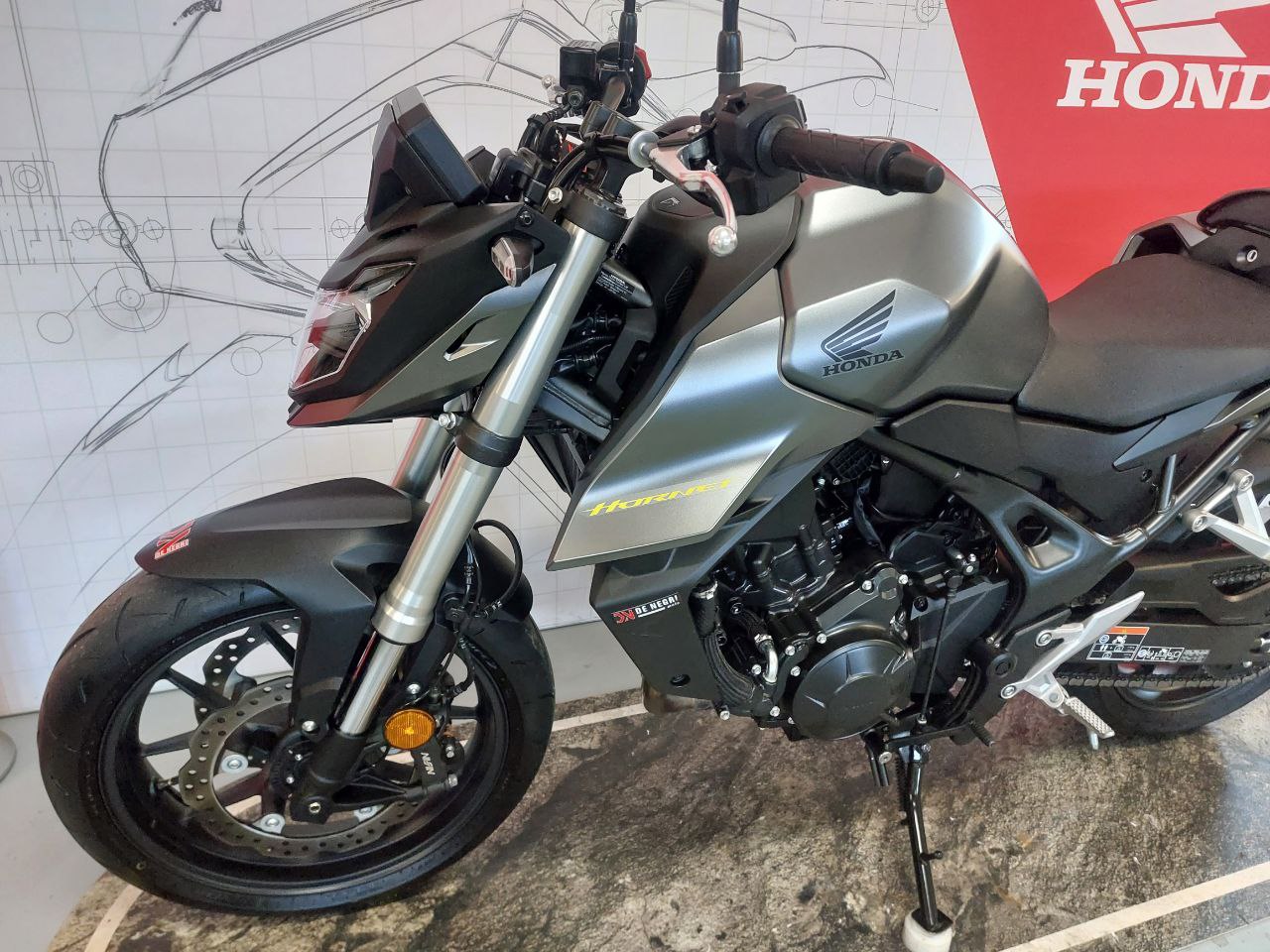 HONDA-HORNET750 2023 EUR6900 (3)