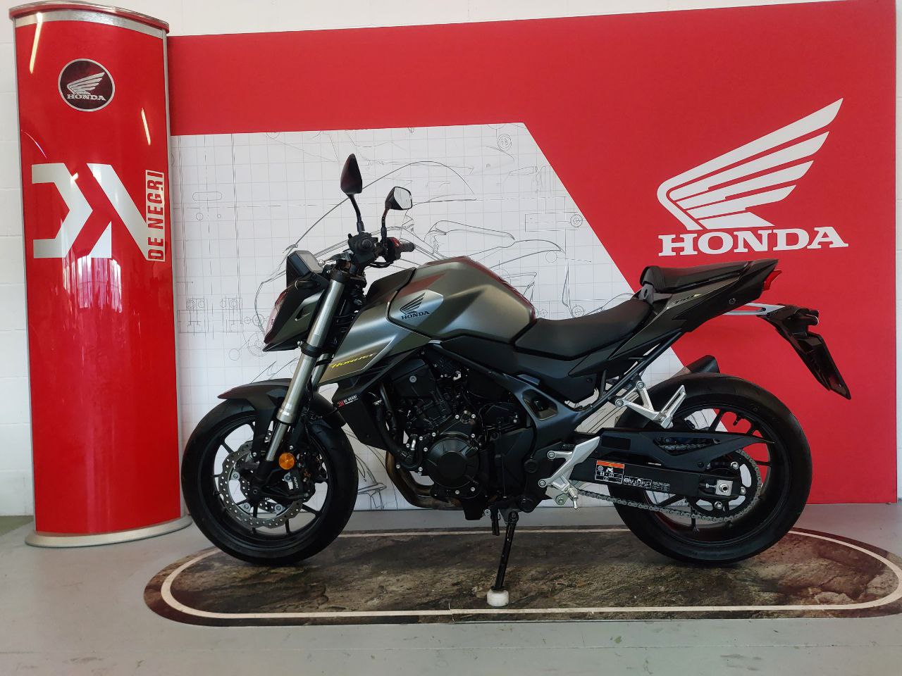 HONDA-HORNET750 2023 EUR6900