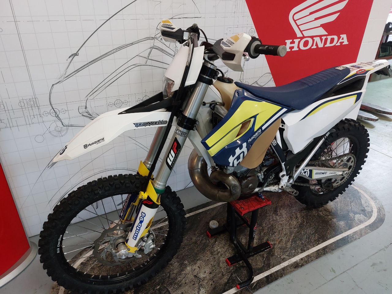 HUSQVARNA - TE250 ENDURO 2014 3500EURO (2)