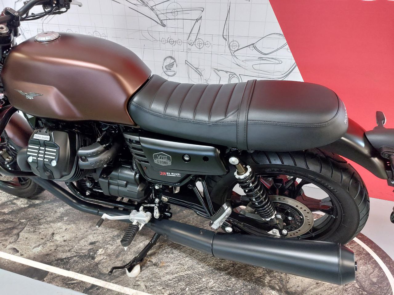 Moto GUZZI V7 STONE III2020 EUR6200 (8)