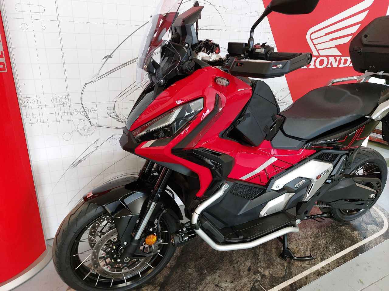 HONDA X-ADV750 2024 ROSSO (3)