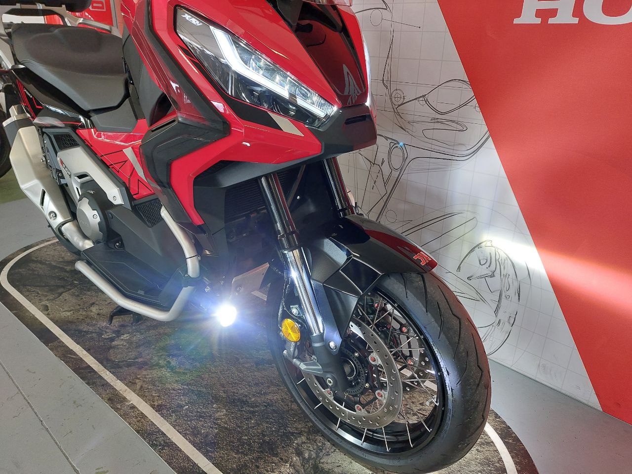 HONDA X-ADV750 2024 ROSSO (4)