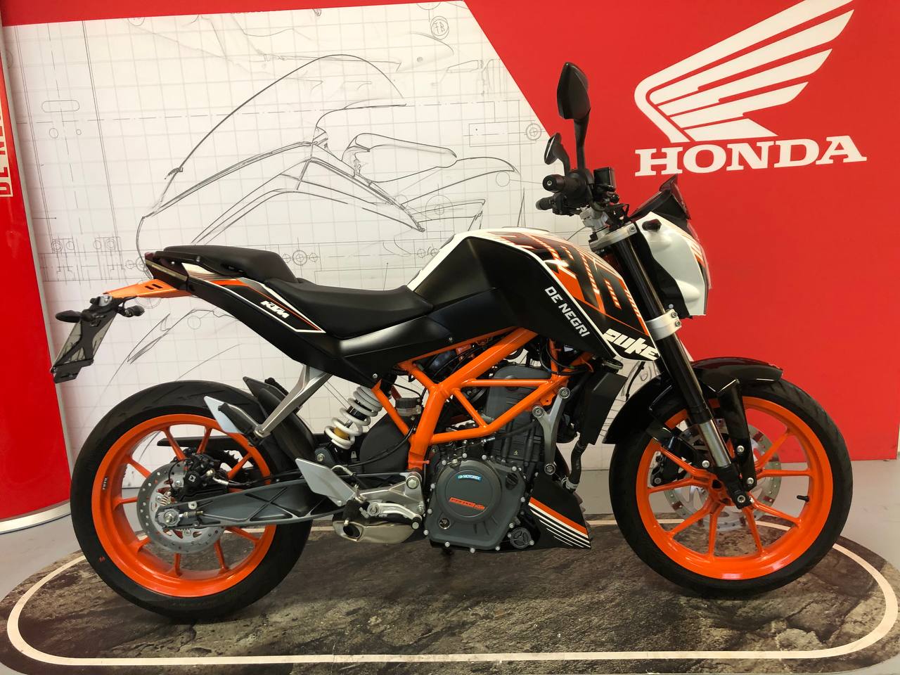 KTM DUKE 390 2016 3500EUR (4)